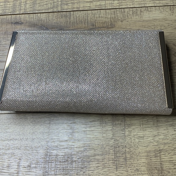 MiHawk Gold Clutch - Picture 2 of 4